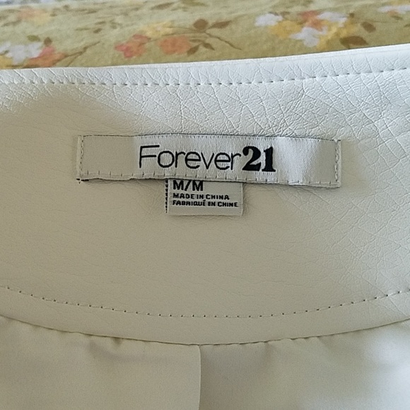Fluffy white jkt  NWOT - Picture 5 of 7